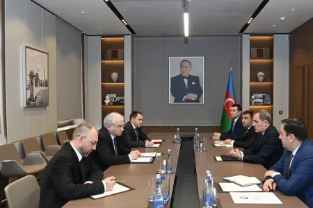 Ceyhun Bayramov Xovayevə sülh sazişindən danışıb - FOTOLAR