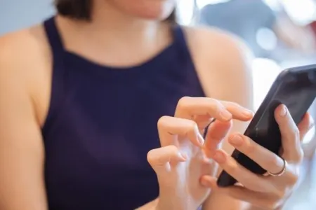 Bakıda evli kişi gizli görüşdüyü qadının başına oyun açdı