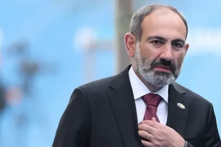 Paşinyan Brüsselə yola düşdü
