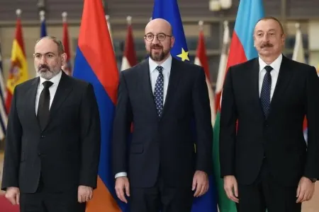 İlham Əliyevin Şarl Mişel və Paşinyanla görüşü başladı