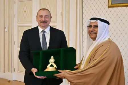 Ərəb liderlərinə verilən hədiyyə müstəsna hal kimi Azərbaycan Prezidentinə - təqdim edildi