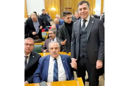 Türkiyədə ata və oğul deputat seçildi - FOTO