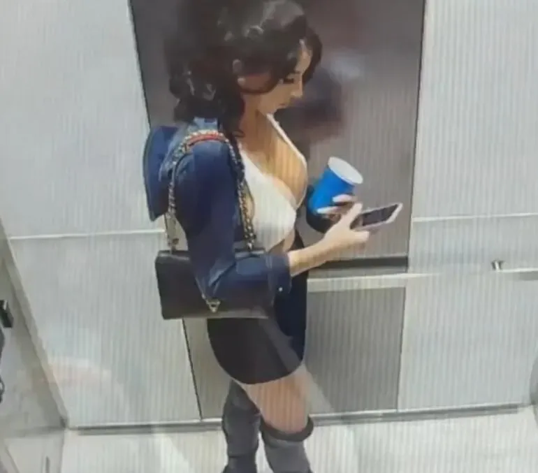Sevgilisi kişinin 600 min dollarlıq qızılını oğurladı