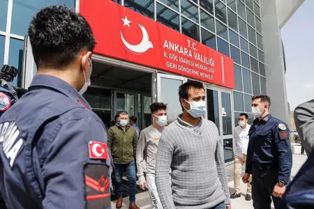 Türkiyəyə 3 milyona yaxın miqrantın qanunsuz daxil olmasının qarşısı alınıb