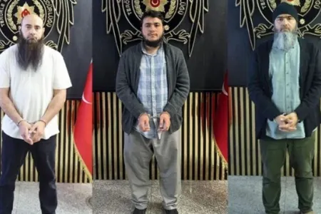 İstanbulda 12 İŞİD üvzü - saxlanıldı