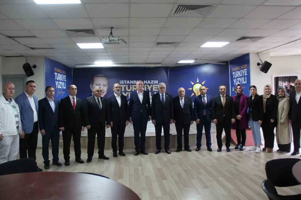 Azərbaycanlı deputat Türkiyədə Kılıçdaroğluna sual verdi: - "Niyə bizimlə düşmənsən?"