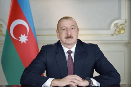 Prezident gürcüstanlı həmkarını - təbrik etdi