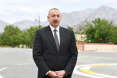 İlham Əliyev Kəlbəcər rayonuna səfər edib