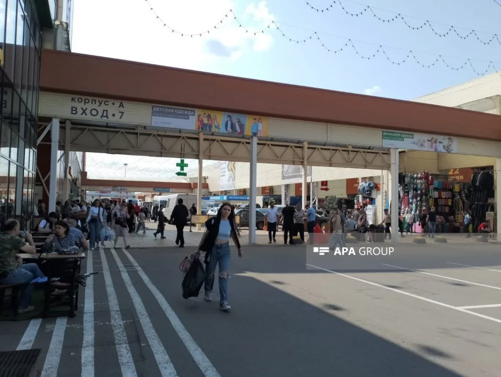 Moskvada azərbaycanlı iş adamlarına məxsus bazarda yanğın baş verib - FOTO