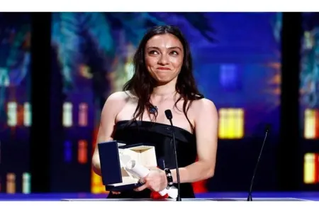 Merve Dizdar Kannda "Ən yaxşı aktrisa" nominasiyasında qalib olub