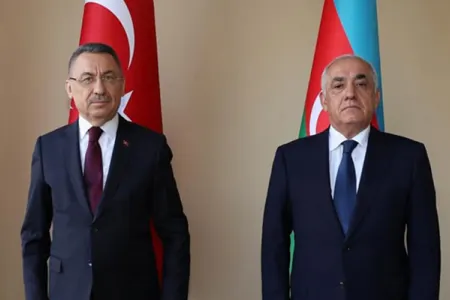 Əli Əsədov Fuat Oktayı təbrik etdi