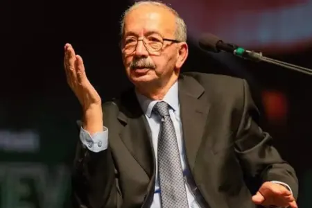 Elxan Qasımov vəfat etdi