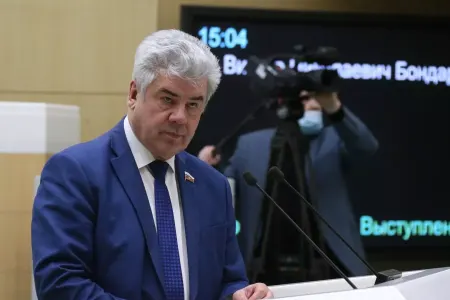 "Rusiya KTMT ölkələrində mövcudluğunu gücləndirməlidir" - Senator