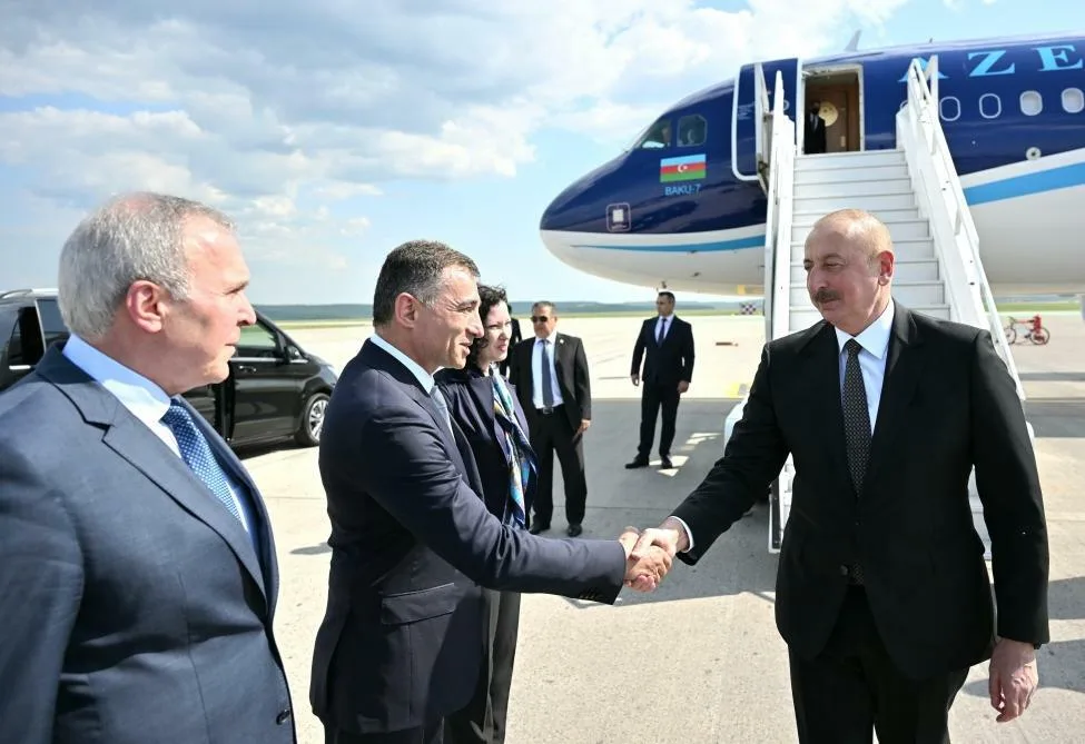 İlham Əliyev Moldovaya getdi - FOTO