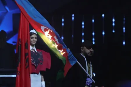 Bayrağımızı yandıran ermənidən eyhamlı açıqlama: - “Hər şeyi danışacam”
