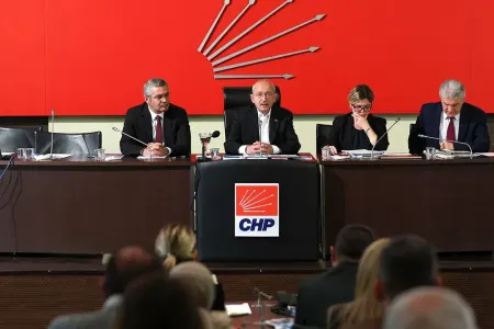 Kılıçdaroğlu CHP-ni - təcili topladı