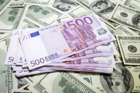 Türkiyədə dollar və avrodan yeni rekord