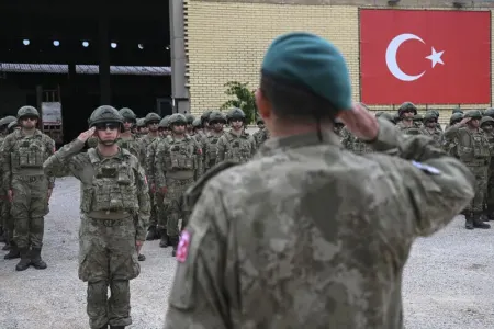 Türkiyə Kosovodakı NATO qüvvələrinə - komandanlıq edəcək