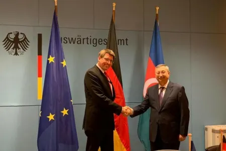 XİN Ermənistanın ziddiyyətli mövqeləri barədə Berlinə - məlumat verdi