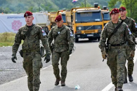 Britaniya Ukraynaya yeni hərbi yardım elan edib