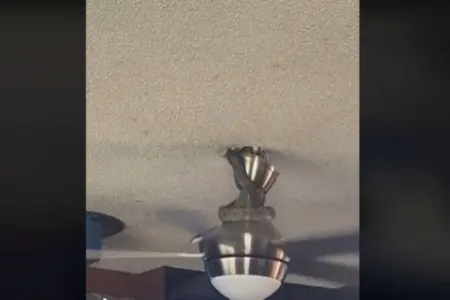 "Ventilyator" ilanı fırladıb kişinin başına atdı - VİDEO