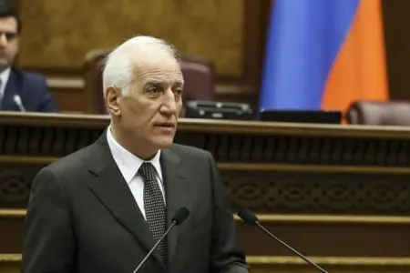 Ermənistan prezidenti Rusiyaya səfər edib