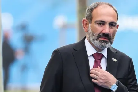"Ən böyük səhvimiz bəlkə də orduya inam idi" - Paşinyan