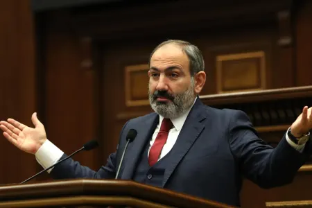 Azərbaycan hərbçiləri müdafiəni yardı, yol bağlandı - — Paşinyan