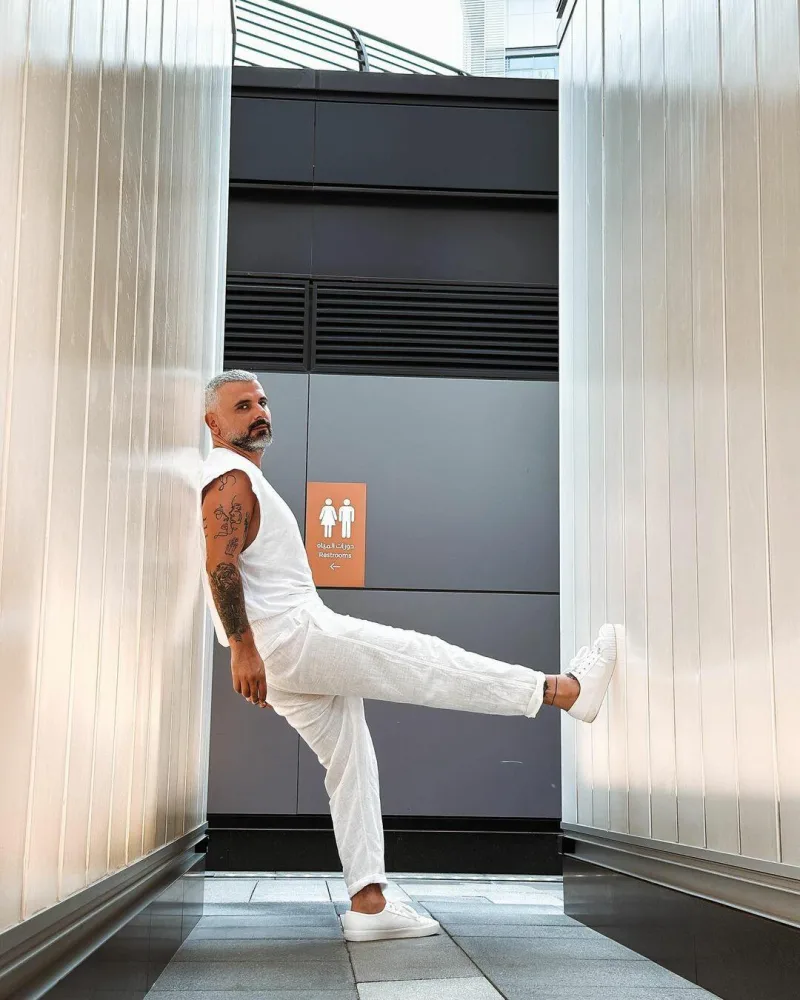 Aparıcıdan xəbərdarlıq: - "Normal pulla gəlin" — FOTO