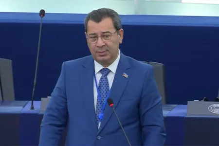 Səməd Seyidov: Ermənistan danışıqlardan qaçır