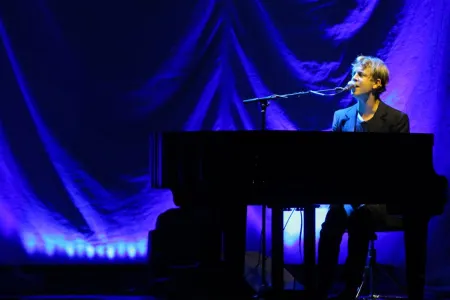Britaniyalı müğənni Bakıda konsert verdi - FOTO