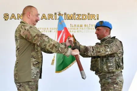 İlham Əliyev MN-in komando hərbi hissəsində - — FOTOLAR