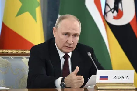 "Gün bununla başlayır və bununla da bitir" - Putin