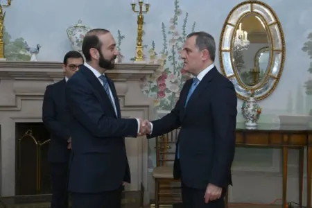 Azərbaycan və Ermənistan XİN rəhbərləri Vaşinqtonda - görüşəcək