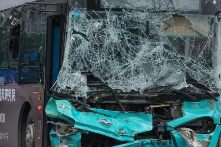 Avtobus qəzaya uğradı, - futbolçu öldü