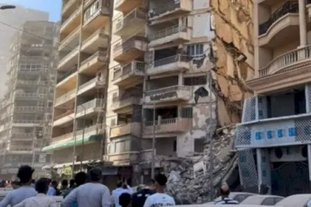 14 mərtəbəli bina çökdü: - Dağıntı altında qalanlar var — VİDEO
