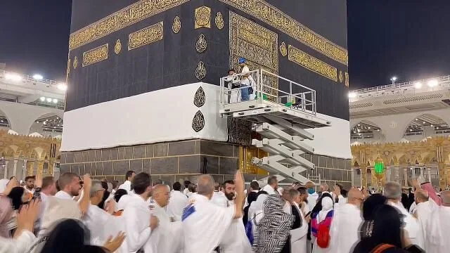 Kəbənin örtüyü təmizləndi - — FOTO