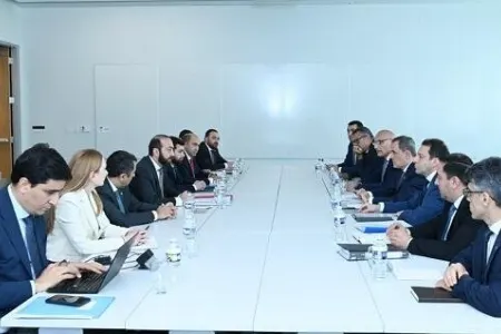 Bayramov-Mirzoyan görüşü başlayıb - YENİLƏNİB