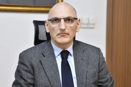 "Sovetlər Azərbaycanı süni şəkildə iki yerə böldü" - Elçin Əmirbəyov