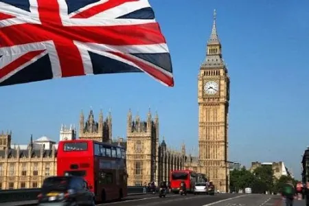 Britaniya 24 min qaçqını geri qaytarır