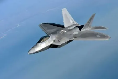 ABŞ-ın F-22-ləri Yaponiya aviabazasına gəldi