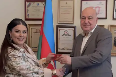 Elza Seyidcahan Yazıçılar Birliyinin üzvü oldu - FOTO