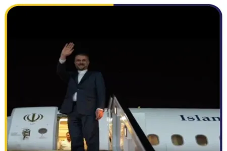 İran XİN rəhbəri Azərbaycana yola düşüb