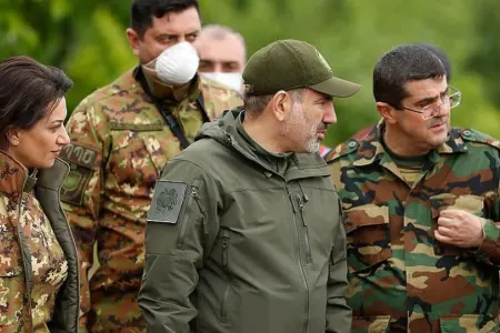 Xankəndidə çaxnaşma: - Araik İrəvana çağırılır