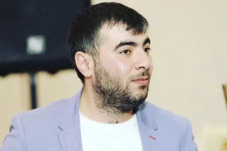 Meyxanaçılar Rəşad Dağlının məhkəməsinə gəldi