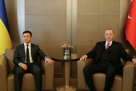 Ərdoğanın Zelenski ilə görüşü başladı