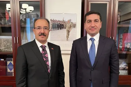Hikmət Hacıyev Türkiyə səfiri ilə görüşdü - Foto