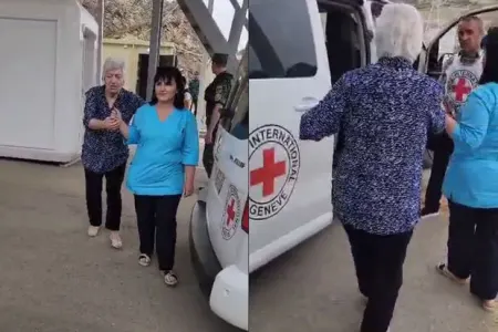 Erməni qadın Azərbaycan əsgərinə təşəkkür etdi - – VİDEO