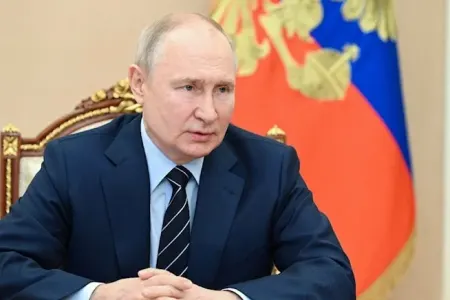 Putin: "Qanuni olaraq Vaqner yoxdur"