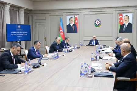 İqtisadi Şuranın iclası keçirilib